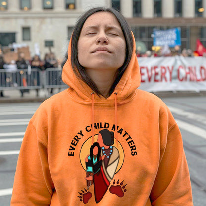 Every Child Matters Grandma With Niece Indigenous Unisex T-shirt/Hoodie/Sweatshirt 071