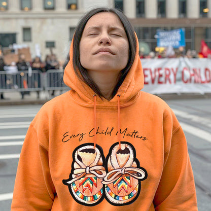 Every Child Matters Shoes Indigenous Unisex T-Shirt/Hoodie/Sweatshirt 074